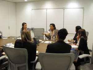 Debbi Jarvis of Pepco Holdings, Inc. mentoring a group of young communications professionals at Minute Mentoring with WWPR & Edelman/GWEN